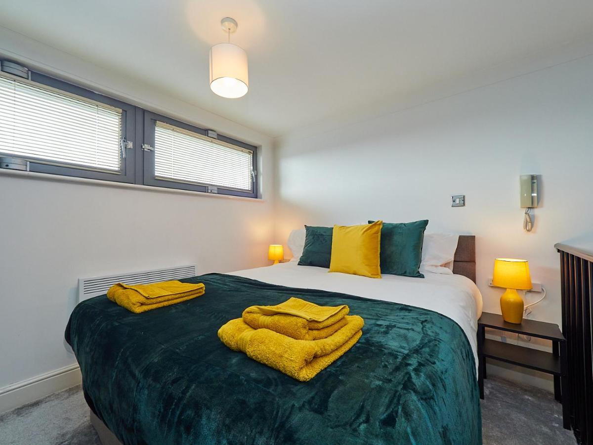Emerald Suite: Two-story Duplex In Centre Apartment *