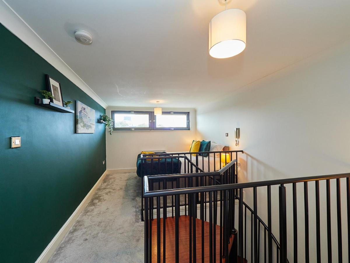 Emerald Suite: Two-story Duplex In Centre Birmingham