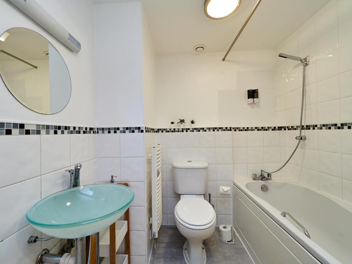 Emerald Suite: Two-story Duplex In Centre Apartment *