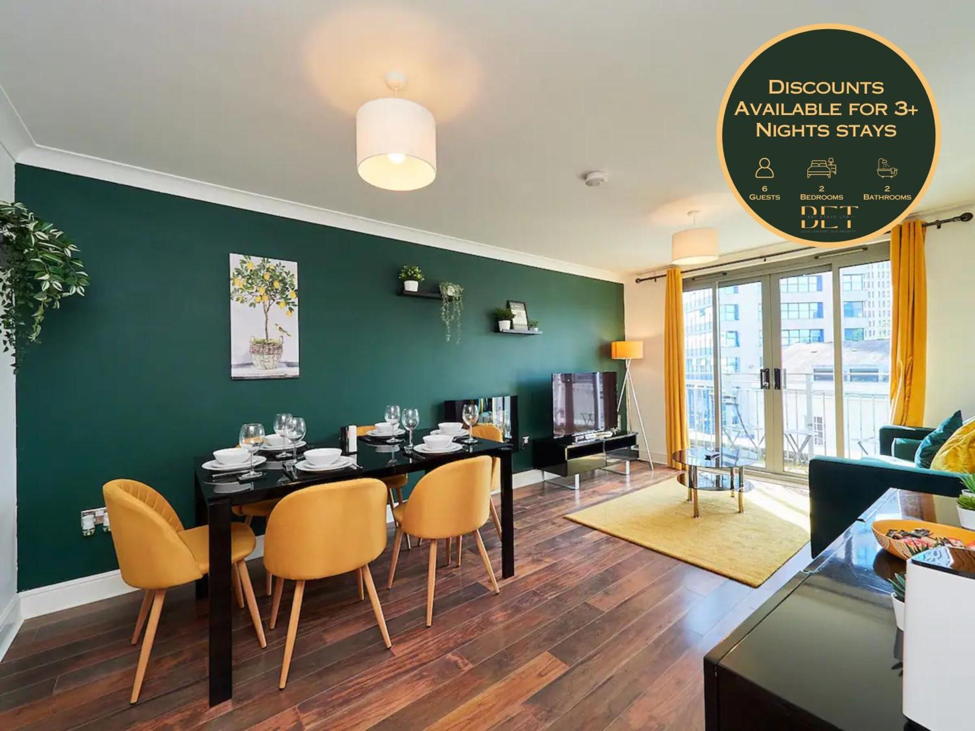 Emerald Suite: Two-story Duplex In Centre Birmingham